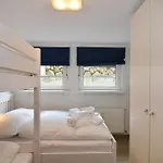 Luv & Lee, Whg 1 Westerland